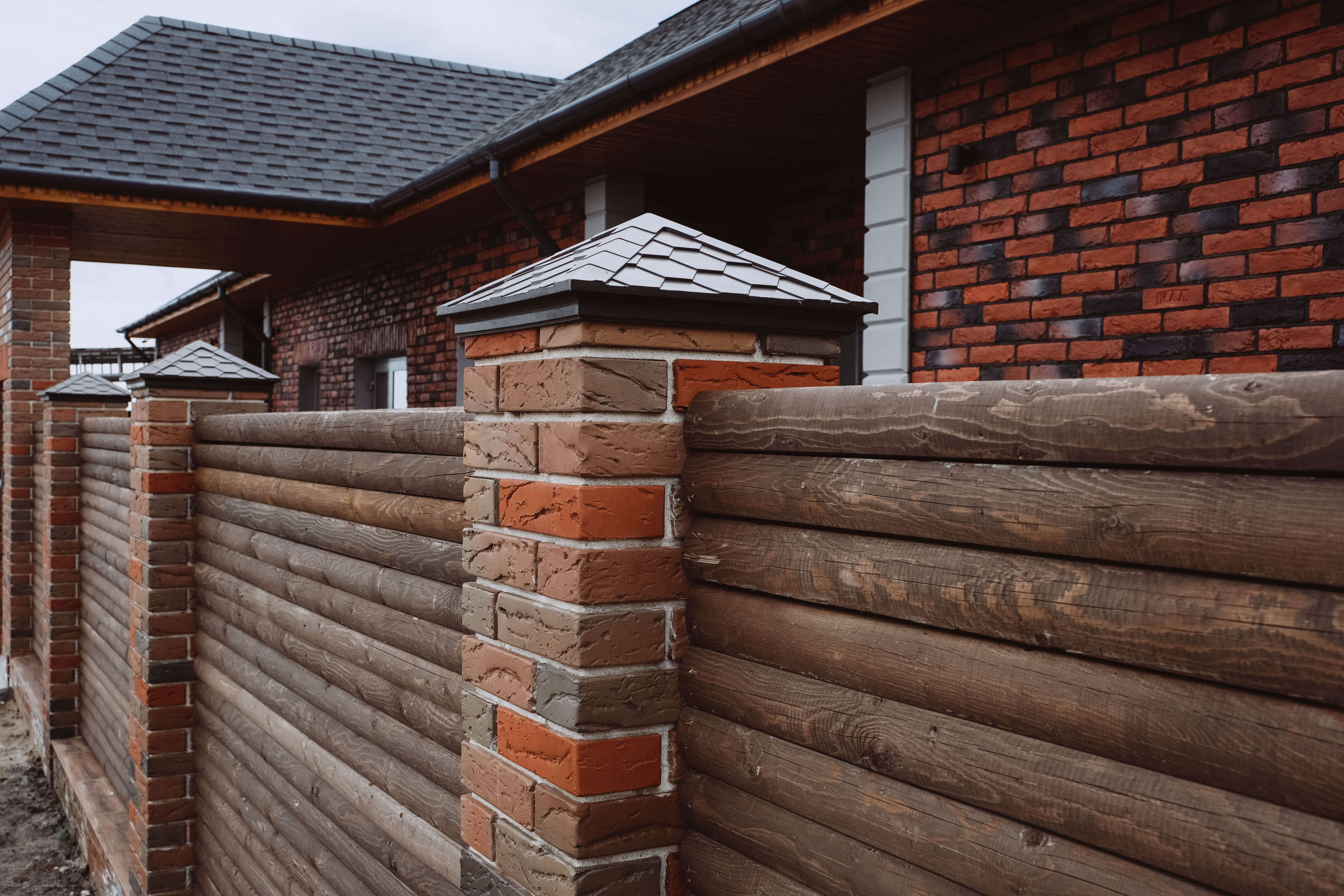 Колпак Zking Эверест Коричневый на столб 1.5х1.5 кирпича (390х390мм) в Владимире фото